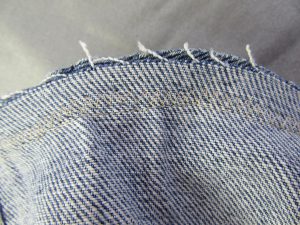 zigzag close to seam line bottom of yoga bag