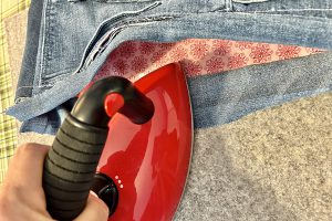 Upcycle_Jeans_to_Bag_35_pressing_seam_BERNINA_WeAllSew_Blog_1200x800px