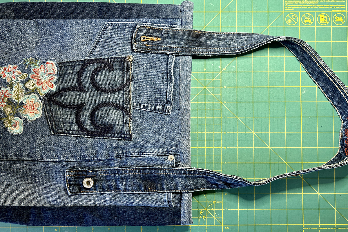 Upcycle_Jeans_to_Bag_42_placement_of_handles_BERNINA_WeAllSew_Blog_1200x800px