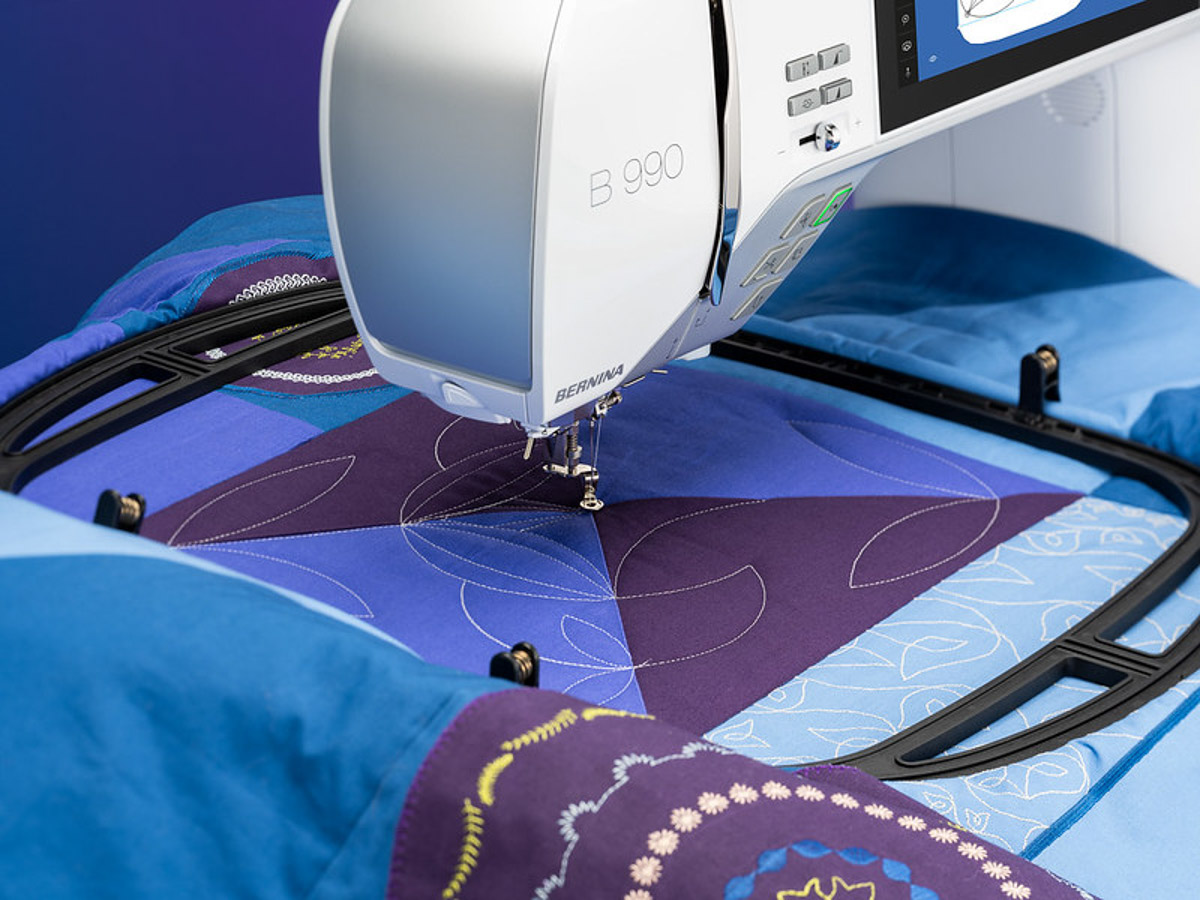 B 990 quilting with an embroidery hoop