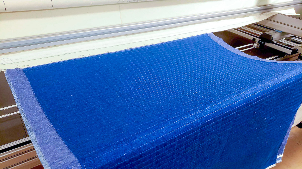 blue fabric in BERNINA Q 24 PRO Frame