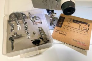 Image of all presser feet included in the b08 DIY Sewing Presser Foot Kit