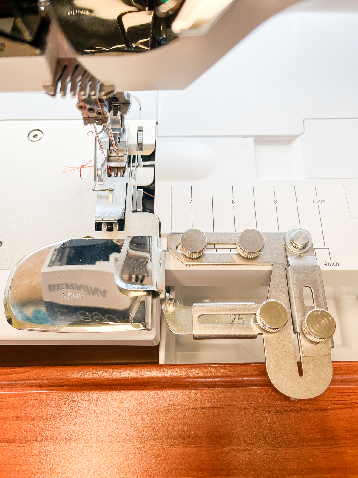 Close-up view of Hemmer attachment