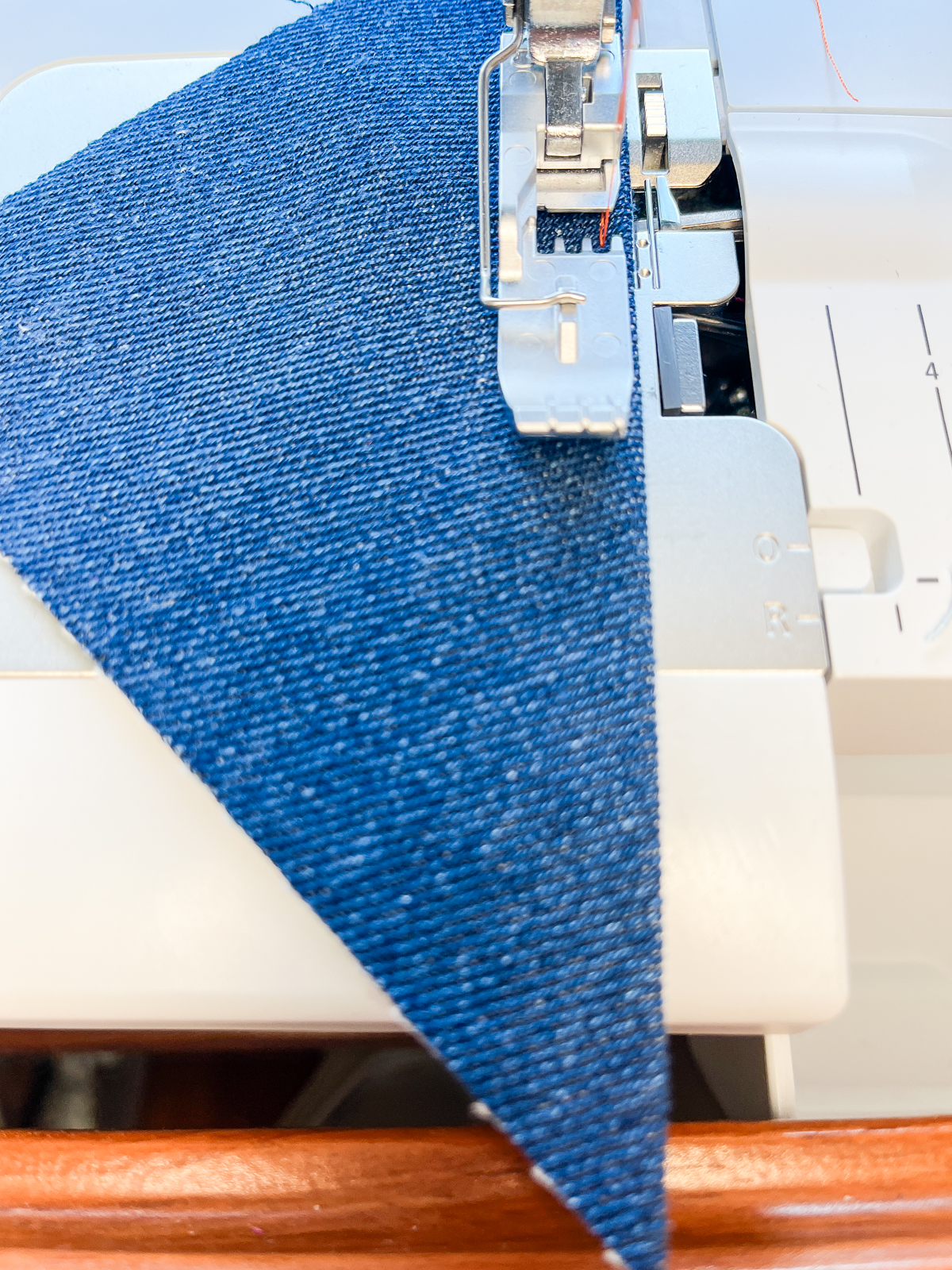 Topstitching the corner pocket