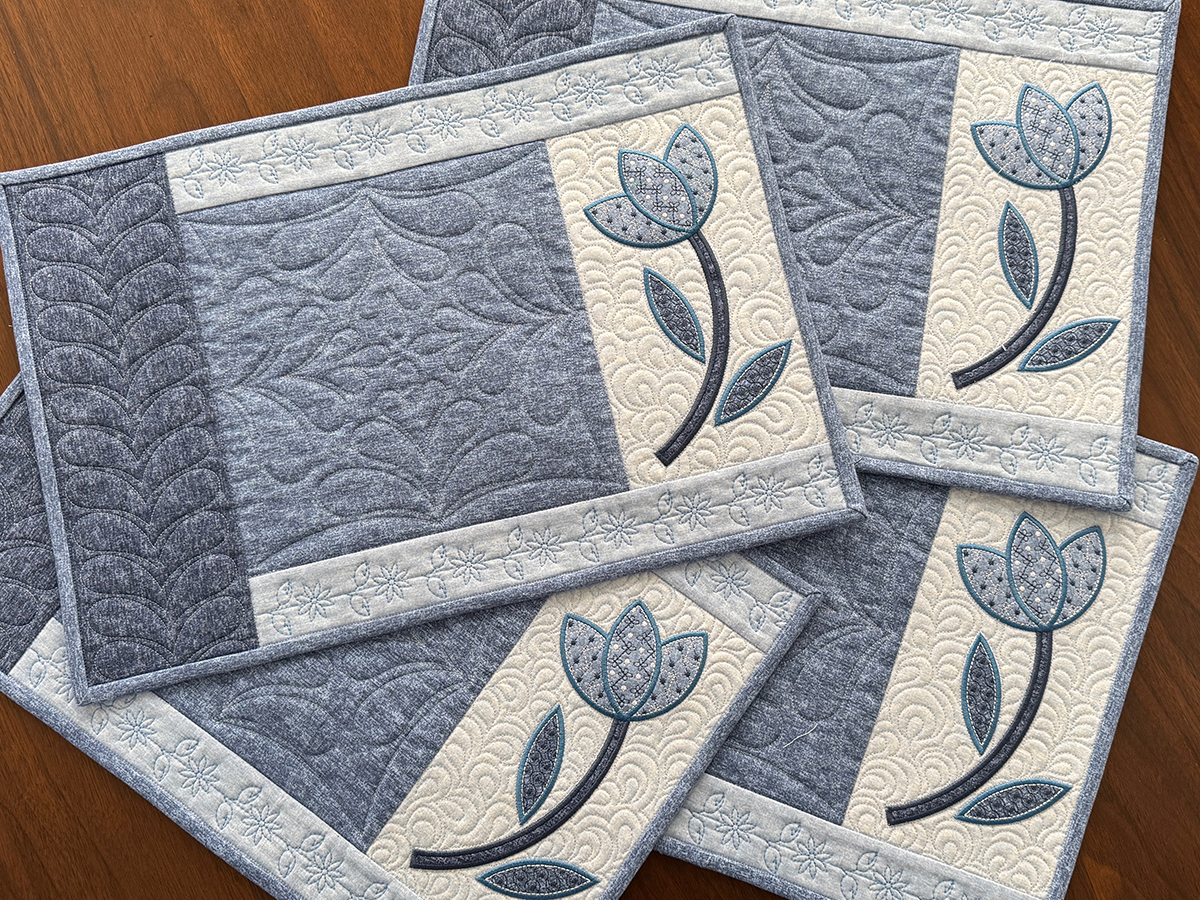 B 990 Placemats